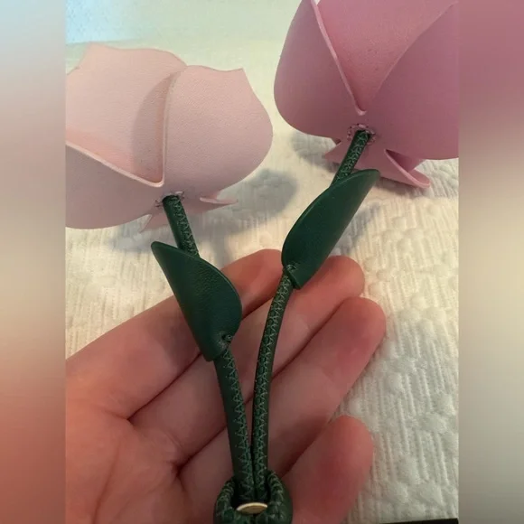 Kate Spade Flower Keyfob - Picture 7 of 12